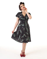 Pretty 40s Tea Dress in Black Floral