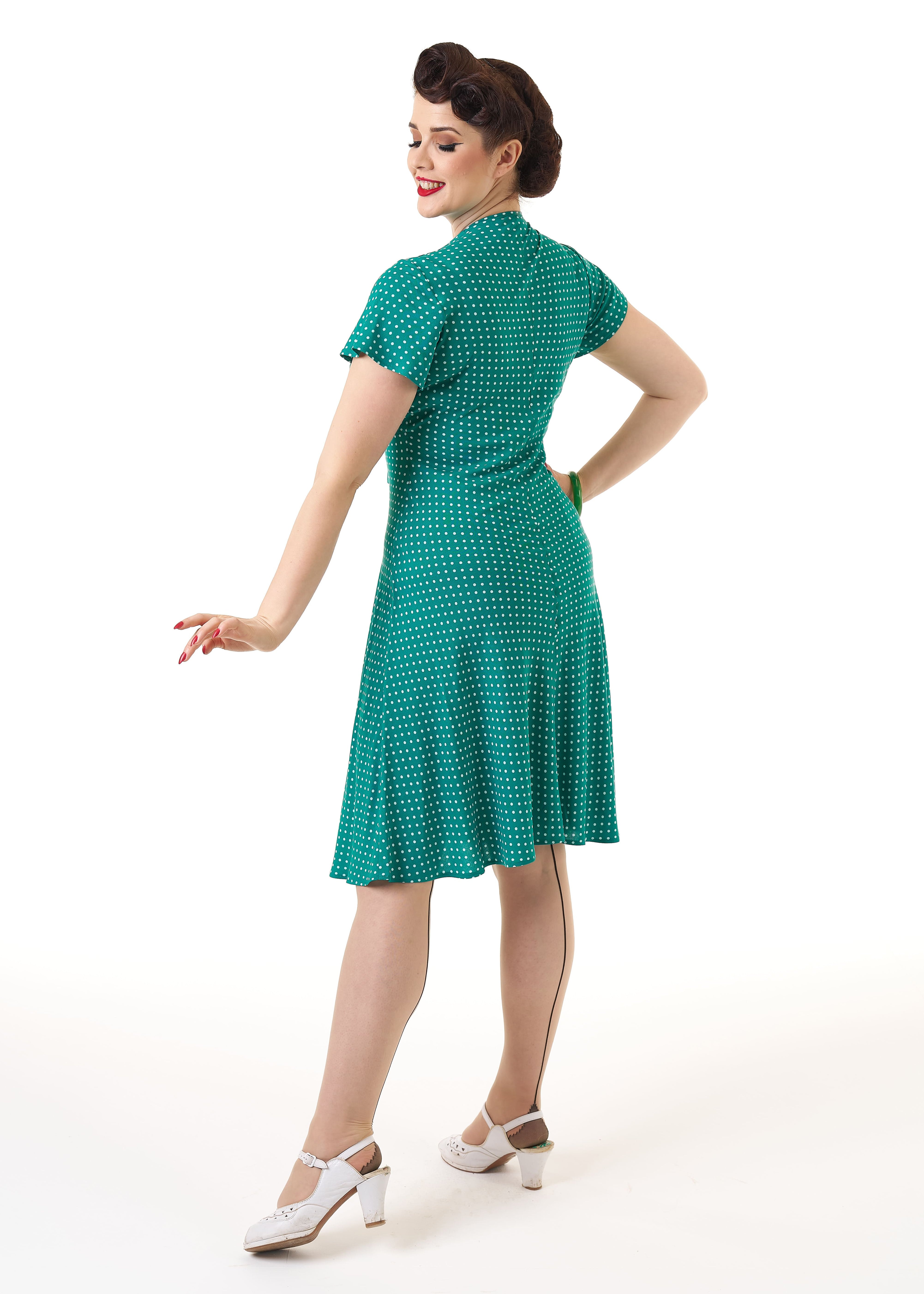 Pretty 40s Tea Dress in Green Polka