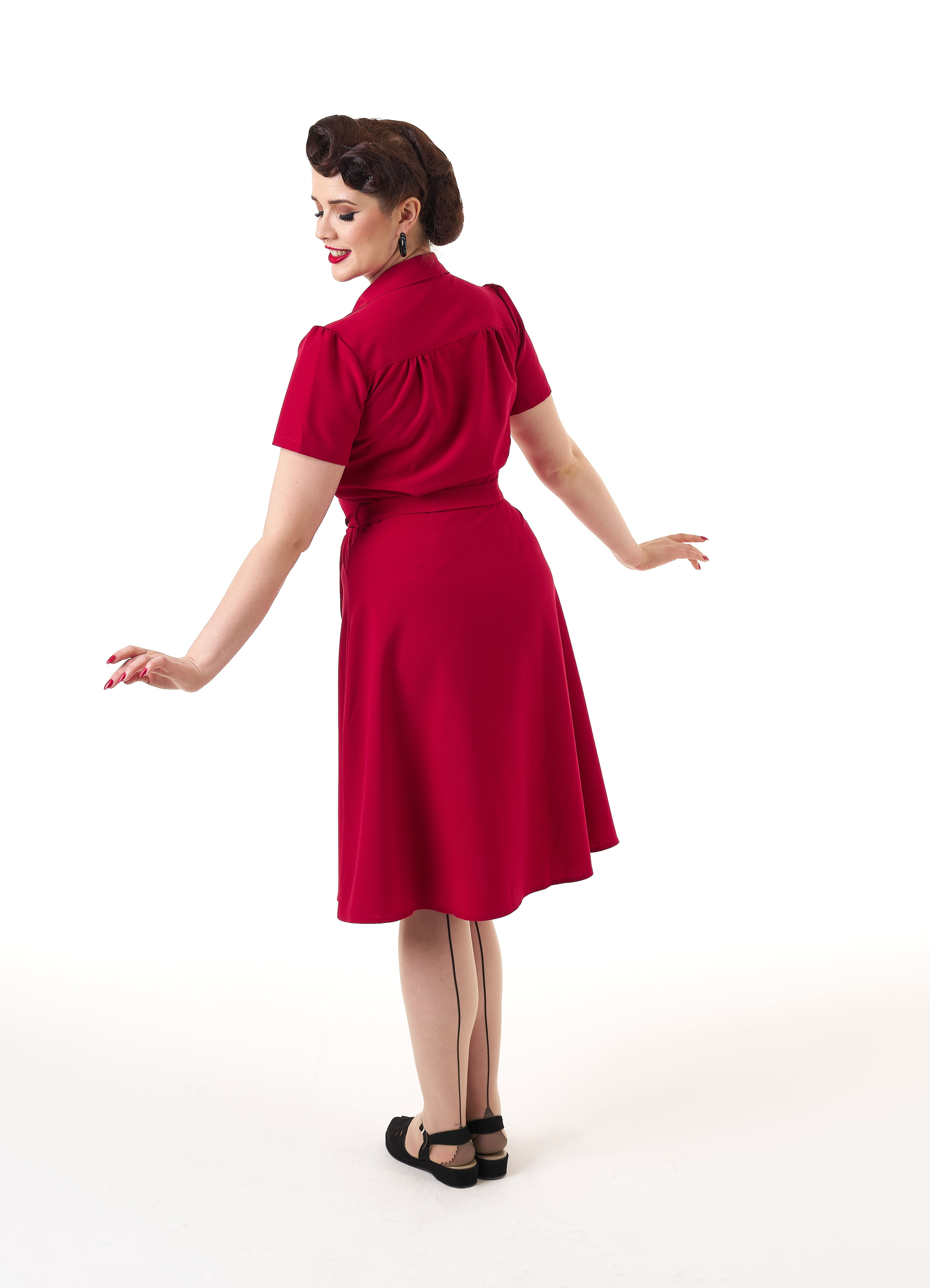 Pretty 40s Shirt Dress - Red