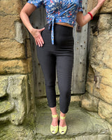 1950s Capri Pants - Black