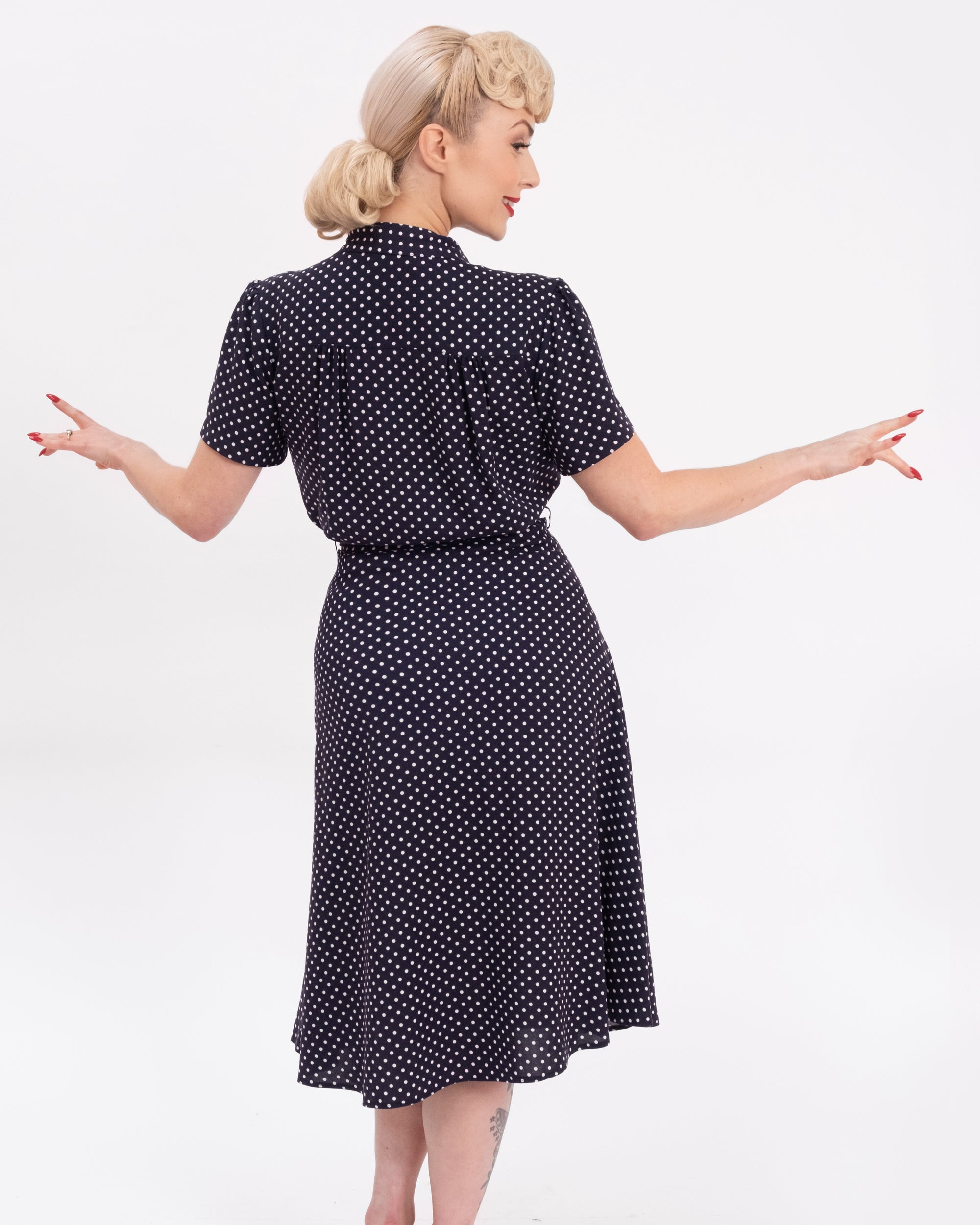 Pretty 40s Shirt Dress - Navy Polka